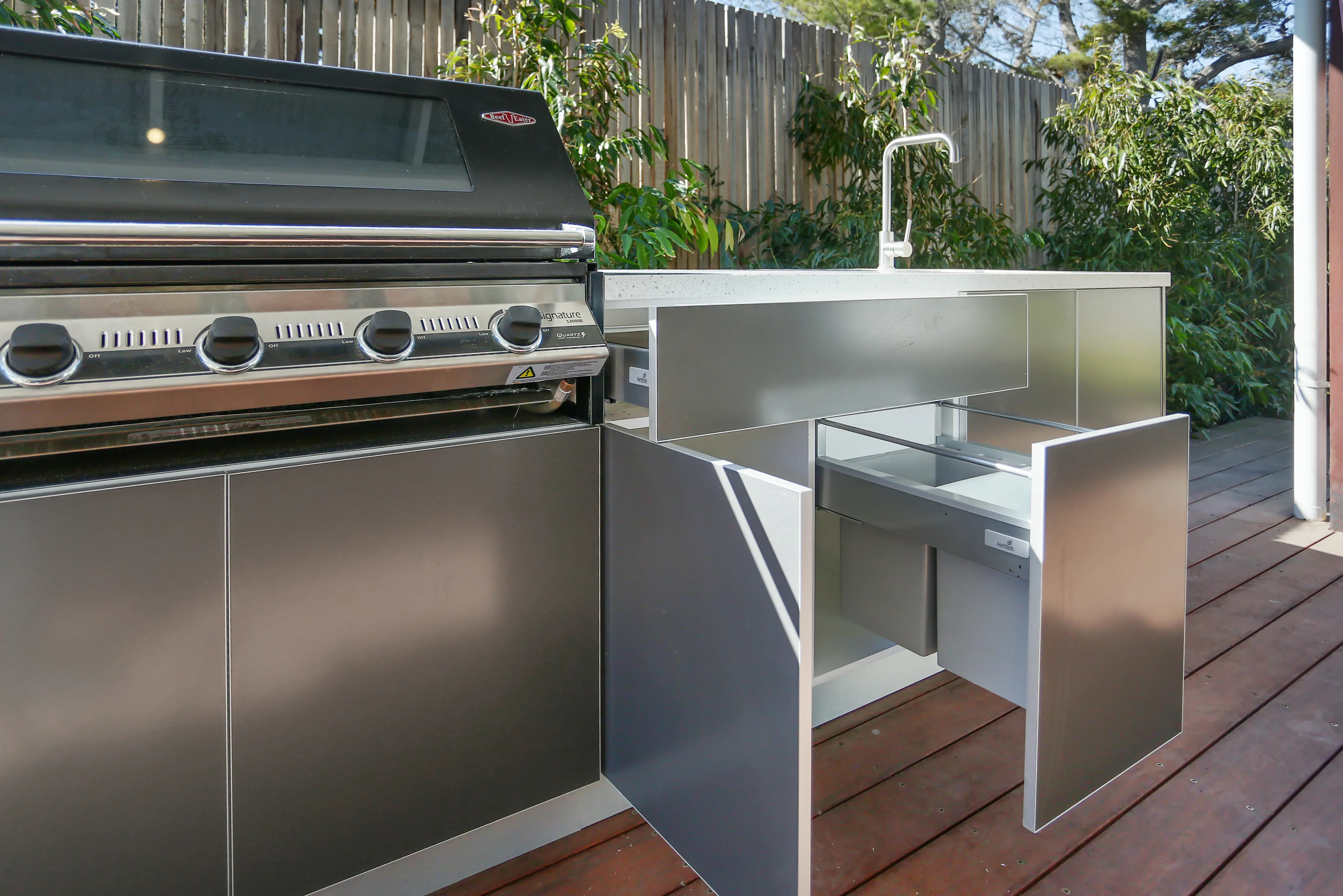 Beefeater 3000E 5 BNR Metallic Charcoal Corian Silver Birch Outdoor Kitchen 6HR-1