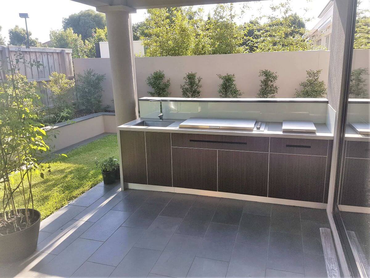 LimeTree Alfresco Beefeater Proline Lid with Corian Dove and Dark Wenge Aluminium Cabinets