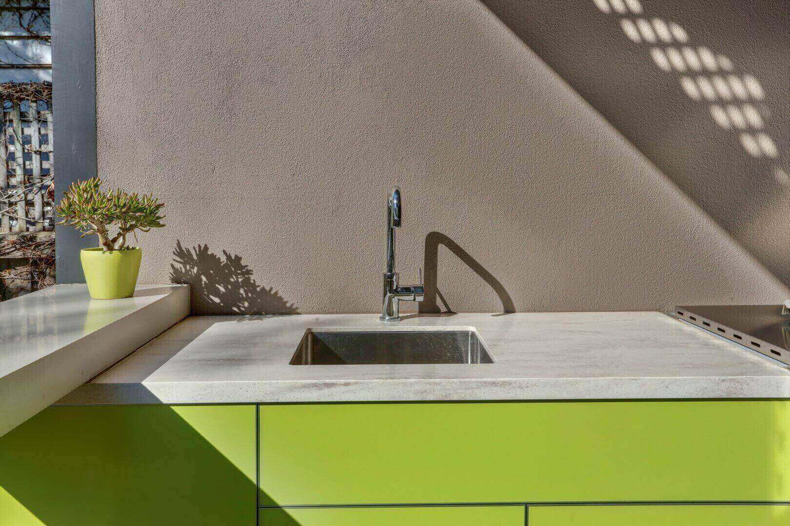 819-LimeTree Alfresco Weber Q3600 Dulux Rainforest Glow Corian Concrete and Clam Shell Alfresco Kitchen 5 Small