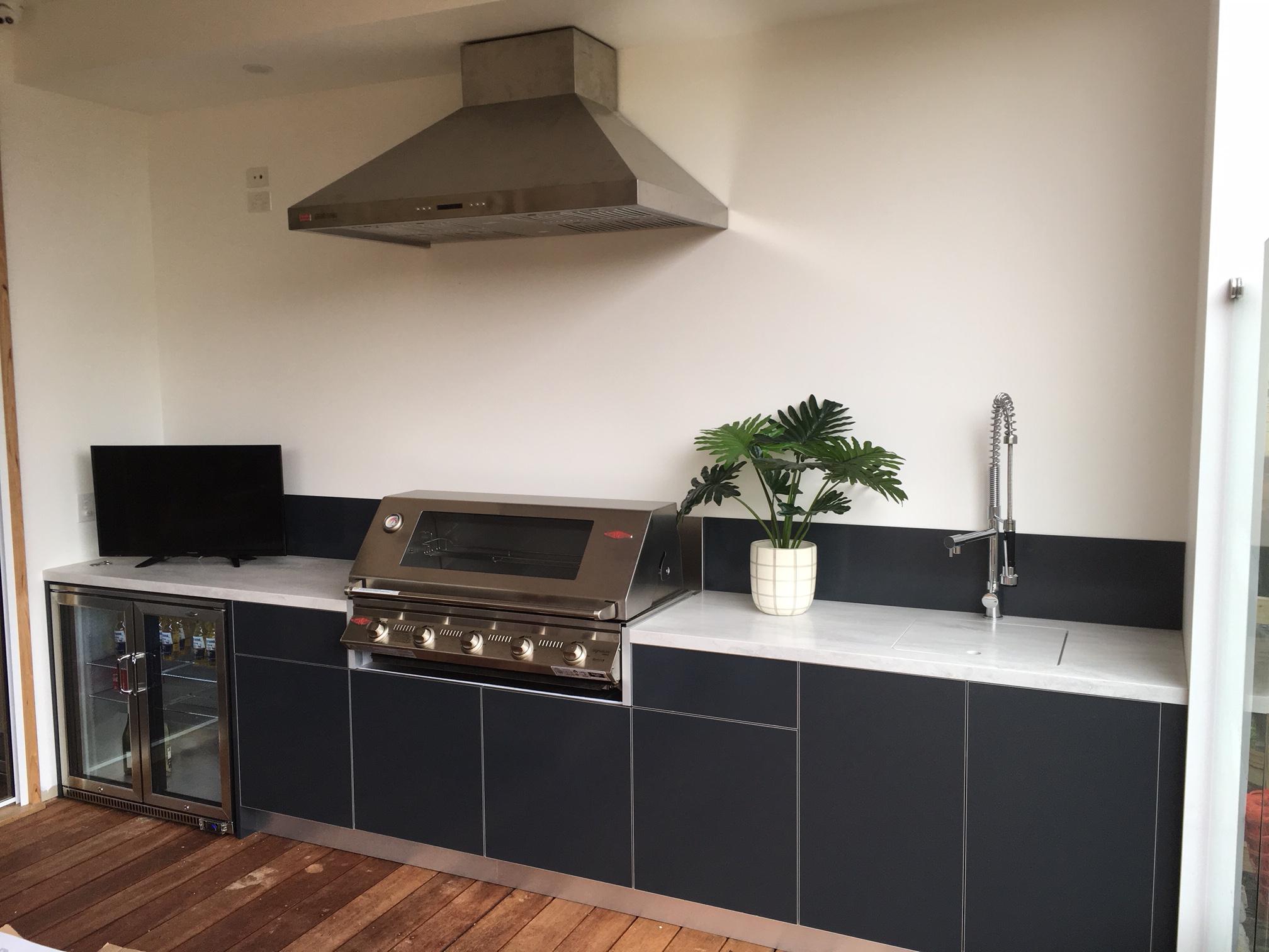 Beefeater Signature 3000 5 Burner Matte Steel Grey Corian Raincloud Alfresco Kitchen