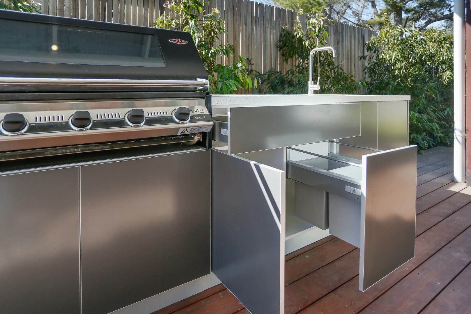 635-LimeTree Alfresco Beefeater 3000E 5 BNR Metallic Charcoal Corian Silver Birch Outdoor Kitchen 6LR