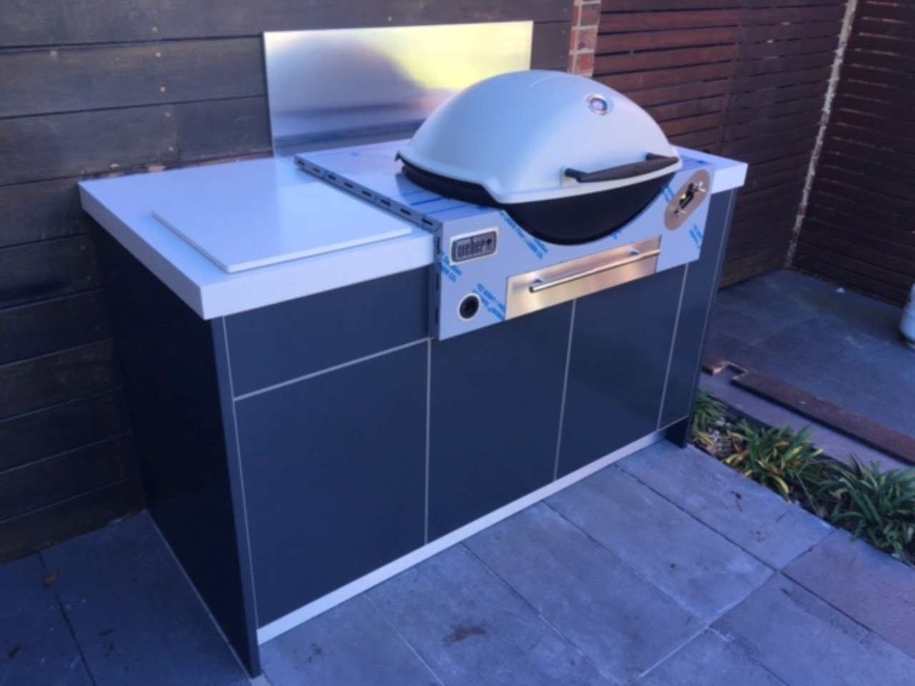 BBQ kitchen Weber Q3600 by LimeTree Alfresco