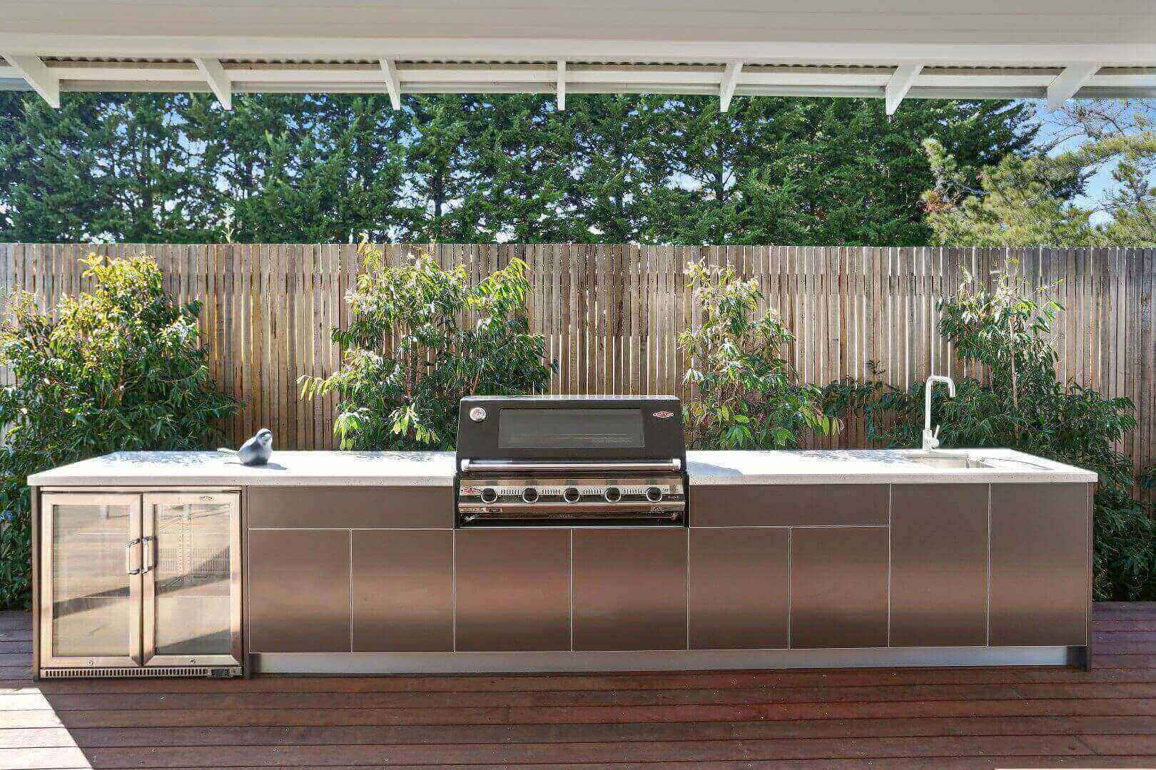 5 Reasons - Why you should engage a specialist for your Outdoor Kitchen Project