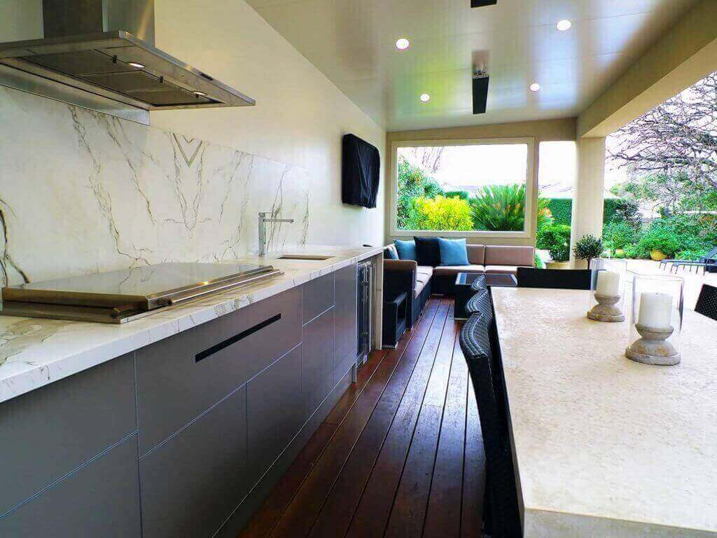 Feature Outdoor Kitchen 4