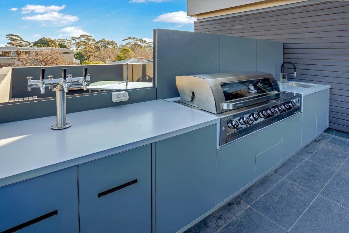 Gasmate-6-BNR-BBQ-Ash-Grey-Corian-Dove-Outdoor-Kitchen-LR1