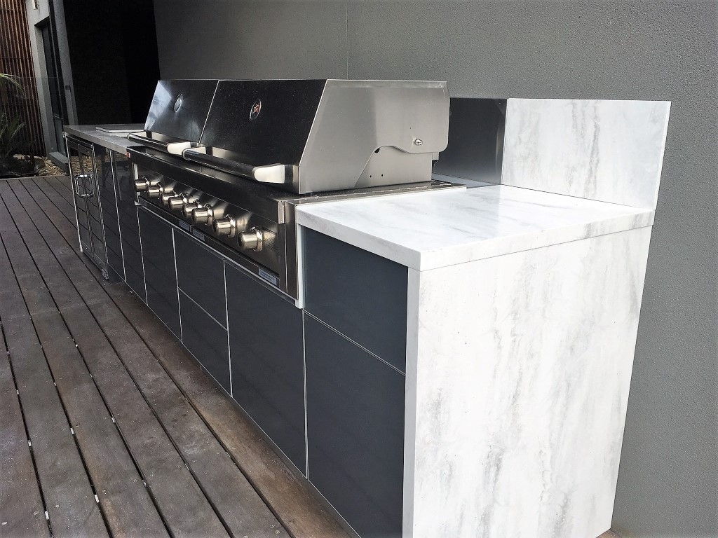 Grand Turbo 6BNR Steel Grey Corian Raincloud Langwarrin Outdoor Kitchen Project