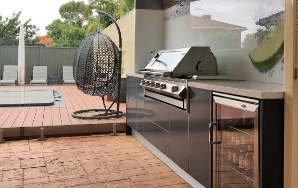 Outdoor-Kitchen-Keilor-Melbourne-600x380