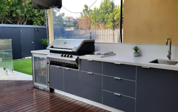 Turbo-Elite-4-BNR-BBQ-Iron-Grey-Corian-Raincloud-Alfresco-BBQ-Kitchen-600x380