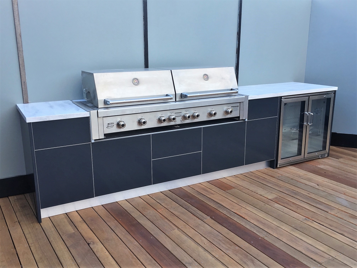 Ziegler Brown Grand Turbo 6 Burner Matte Steel Grey Corian Raincloud Outdoor Kitchen