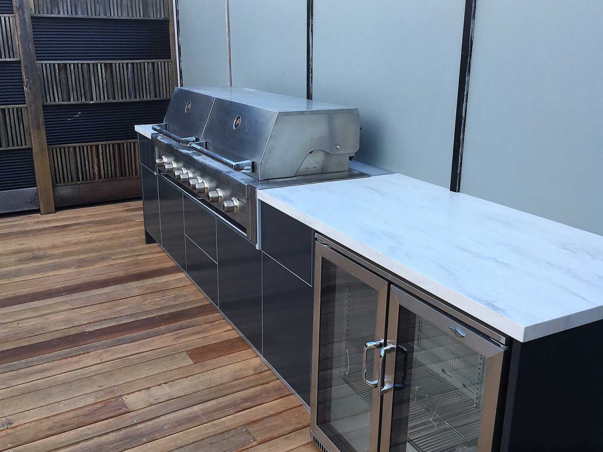 Ziegler Brown Grand Turbo 6 Burner Matte Steel Grey Corian Raincloud Outdoor Kitchen