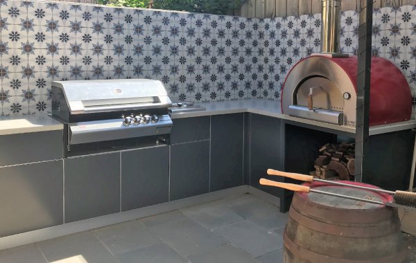 Turbo Elite 4 Burner BBQ Matte Steel Grey Corian Dove Outdoor Kitchen with Alfa 5 Minuti Pizza Oven 1-1 1-1