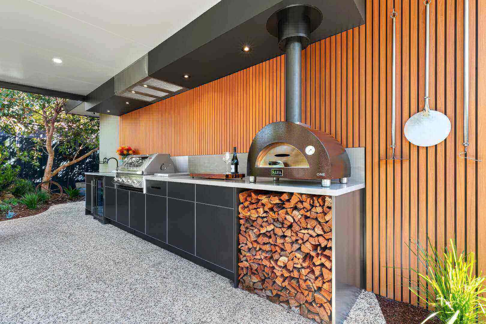 Custom Outdoor Kitchen by LimeTree Alfresco