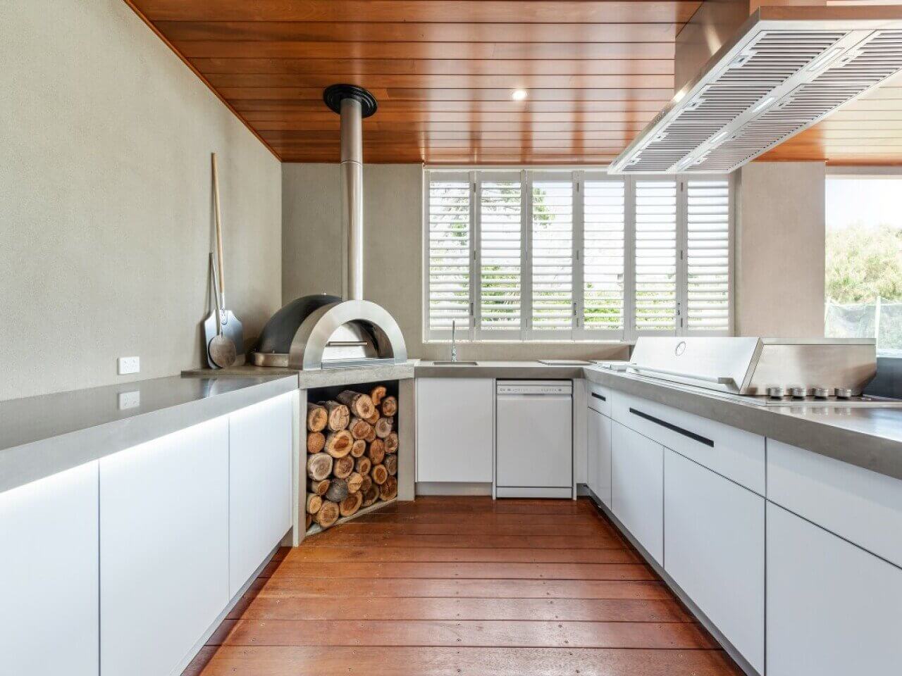 tinywow_Beefeater-Proline-Corian-Ash-Concrete-Matt-White-Alfresco-Kitchen-Mt-Eliza-5LR_5940261